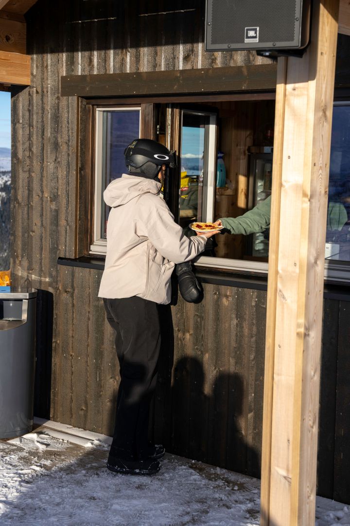 Koffertlokket Yngve Ask 17 Ejcwek