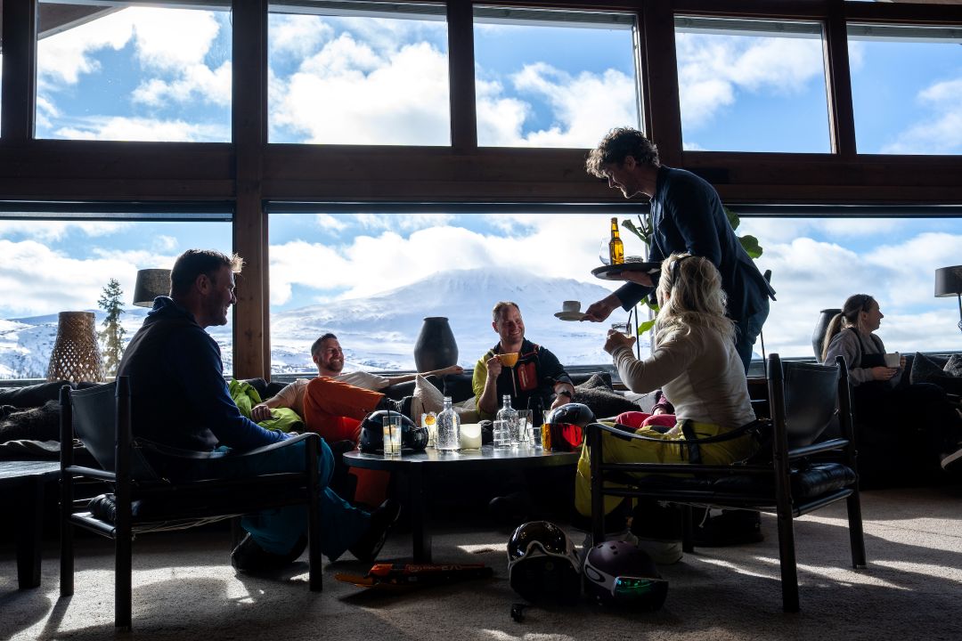 Kirks Bar & Lounge Mat Og Drikke Stemning