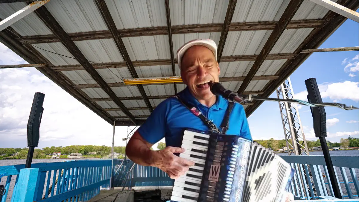 Bob Heckler one man piano band