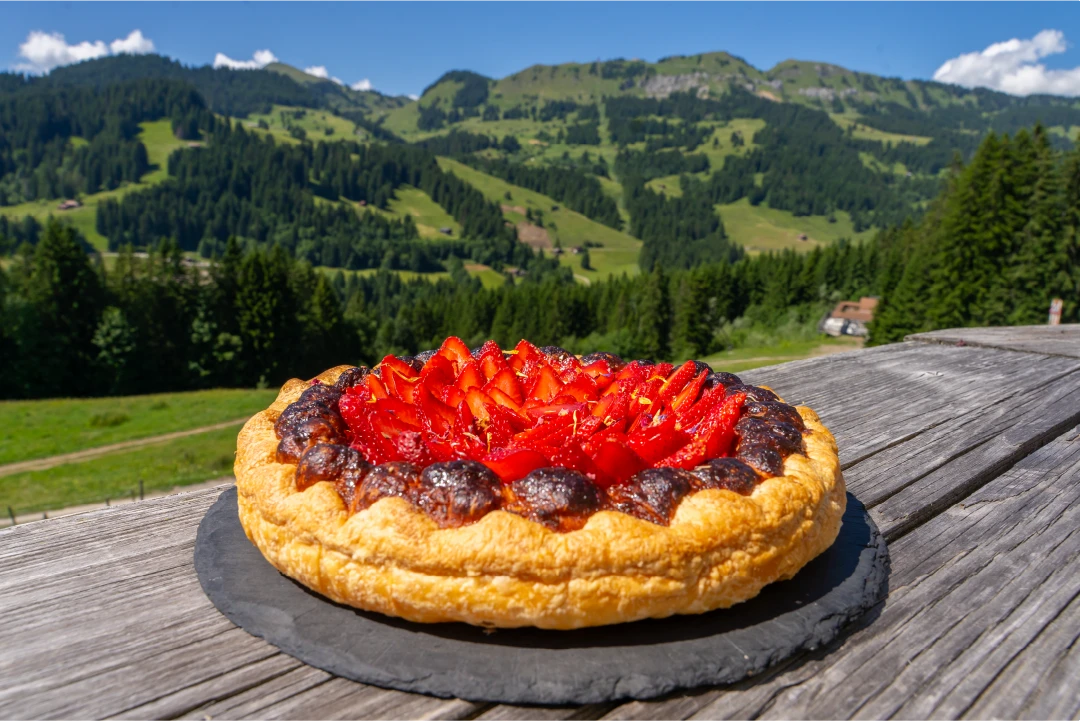 CTA L'etable Strawberry Tart at L'etable