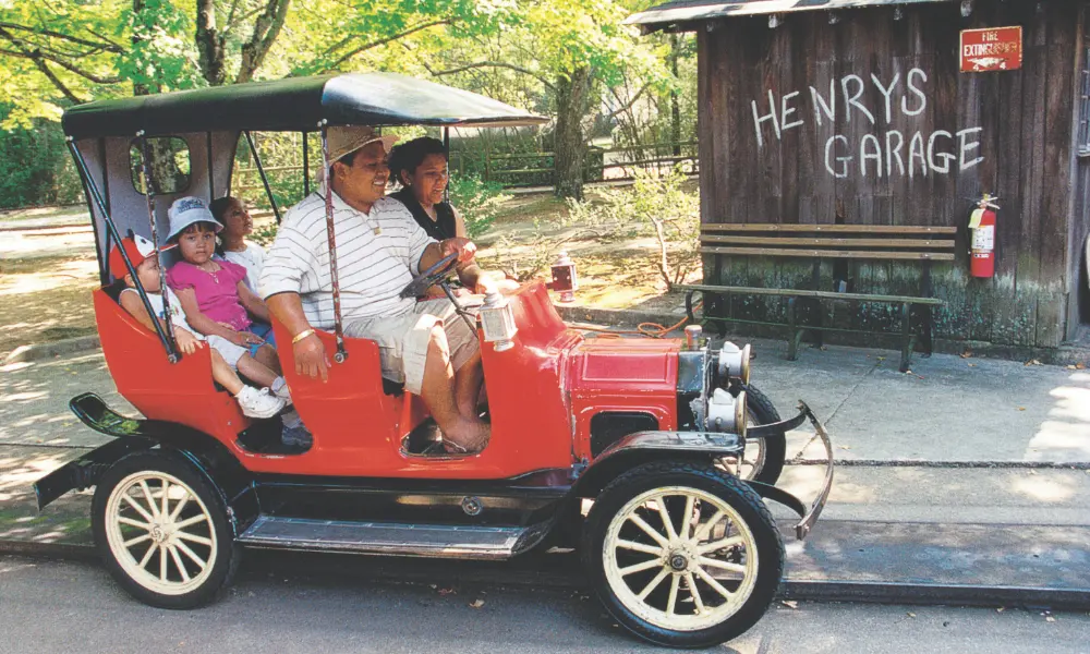 Antique Cars at Lake Winnepesaukah