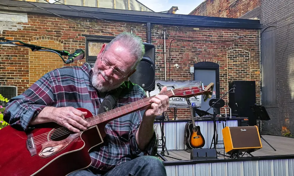Mike Almon live music at Indiana Beach